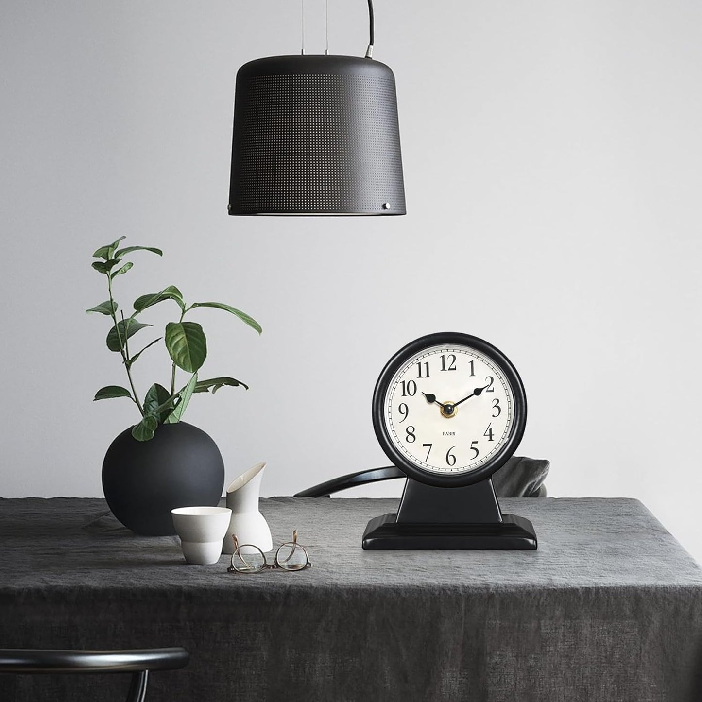 6.7" Analog Bedside Clock,Small Retro Desk Clock Battery Operated,Slient Metal Table Clock Decorative Desk Clock for Living Room Decor,Bedroom,Bedside,Shelf (Black)